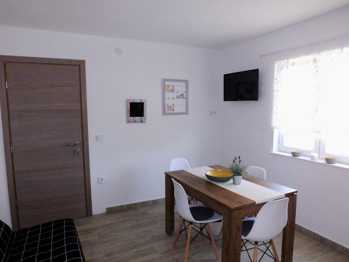 Apartmani Berno Starigrad Paklenica Extérieur photo